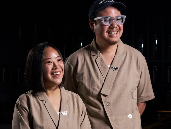 TWILIGHT TAILS: BAR US 